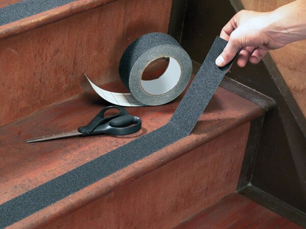 Merdiven Kaydırmaz Bant 50mm x 25mt Siyah MK0840