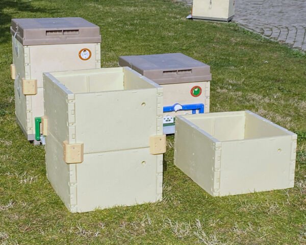 Plastik Termo Kovan Duvarı Tek Katlı 10 Çerçevelik 04013