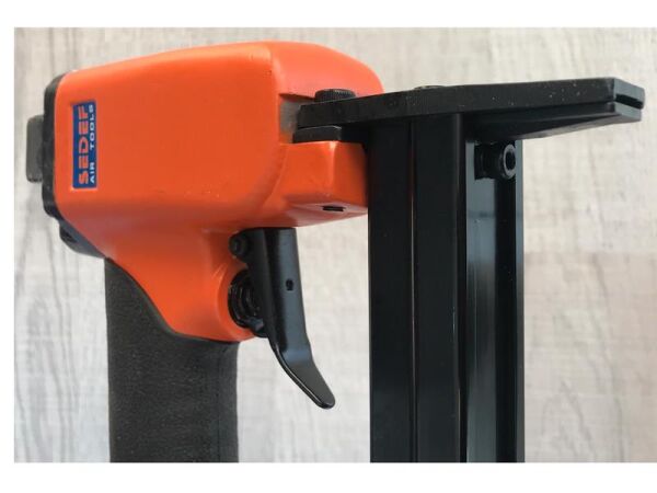 SEDEF 8016 Havalı Zımba Tabancası